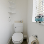 90-Ealing-Ave-Single-Toilet-4